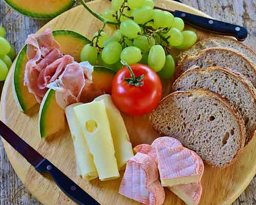 Mẹo Phối Thịt Nguội Và Phô Mai Đúng Kiểu Châu Âu
